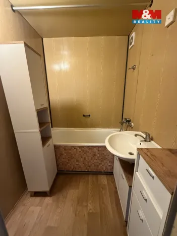 Pronájem bytu 3+1, Náchod - Staré Město nad Metují, Růžová, 73 m2