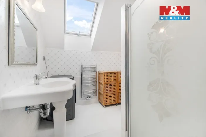 Prodej rodinného domu, Libčice nad Vltavou, Letecká, 200 m2