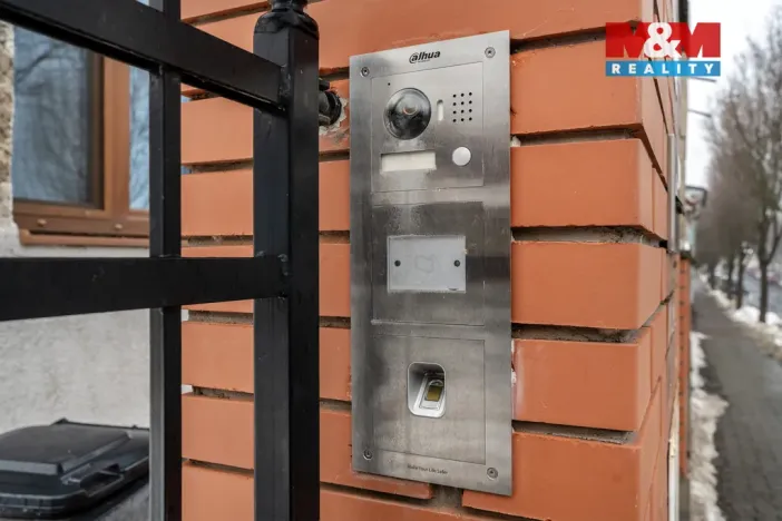 Prodej rodinného domu, Libčice nad Vltavou, Letecká, 200 m2