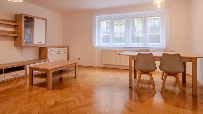 Pronájem bytu 2+1, Poděbrady, Hakenova, 51 m2