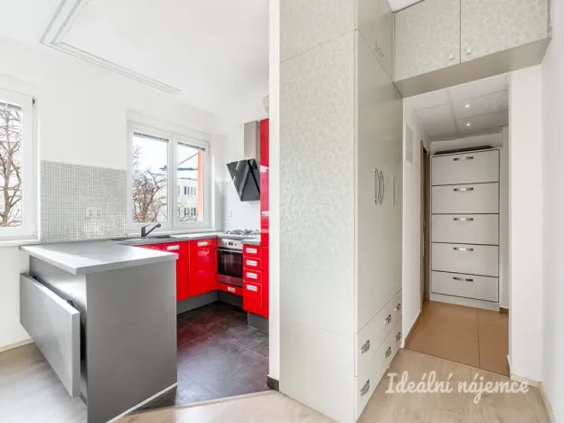 Pronájem bytu 2+kk, Praha - Krč, Krchlebská, 39 m2