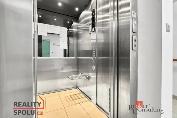 Prodej bytu 3+kk, Karlovy Vary, Libušina, 103 m2