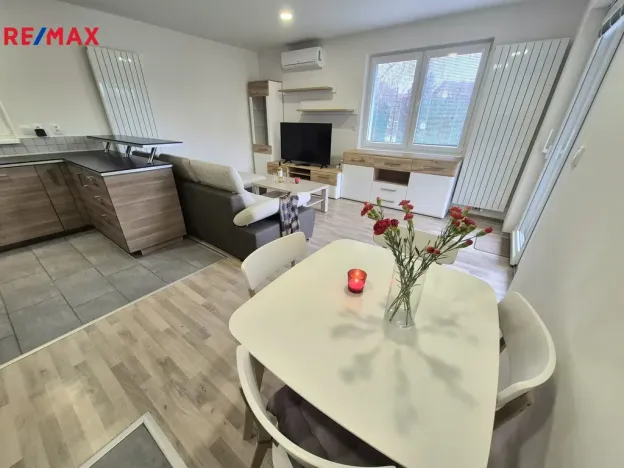 Pronájem rodinného domu, Praha, U Červeného mlýnku, 140 m2