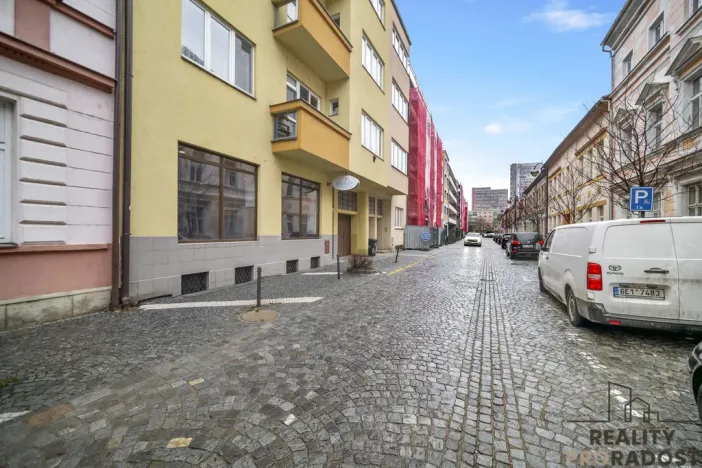 Pronájem obchodního prostoru, Pardubice, Smilova, 65 m2