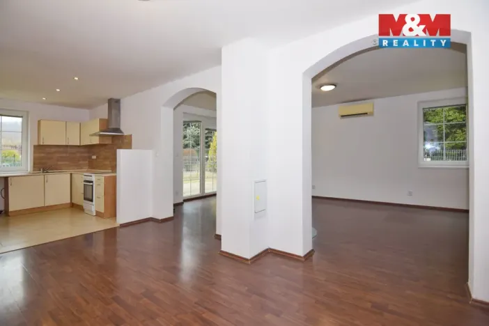 Pronájem rodinného domu, Velké Březno, Tovární, 233 m2