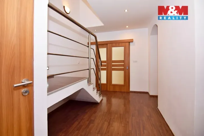 Pronájem rodinného domu, Velké Březno, Tovární, 233 m2