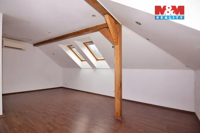 Pronájem rodinného domu, Velké Březno, Tovární, 233 m2