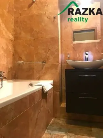 Prodej bytu 2+1, Karlovy Vary, Moravská, 50 m2