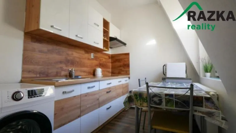 Prodej bytu 2+1, Karlovy Vary, Moravská, 50 m2