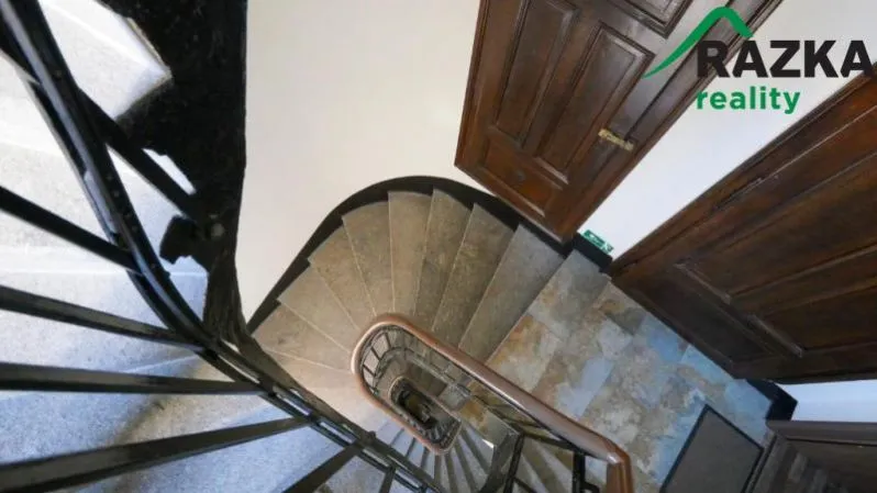 Prodej bytu 2+1, Karlovy Vary, Moravská, 50 m2