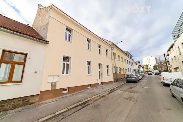 Prodej bytu 2+kk, Praha - Žižkov, Na mokřině, 87 m2