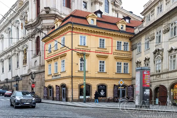Prodej bytu 4+1, Praha - Malá Strana, Malostranské náměstí, 91 m2