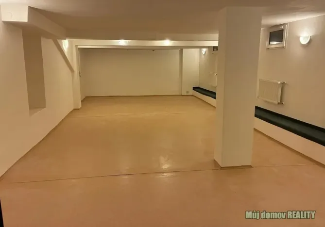 Pronájem obchodního prostoru, Praha - Záběhlice, Střimelická, 141 m2