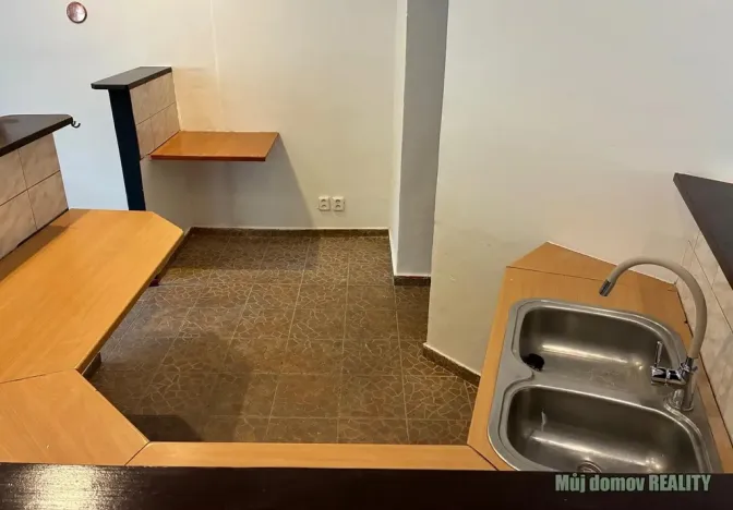 Pronájem obchodního prostoru, Praha - Záběhlice, Střimelická, 141 m2