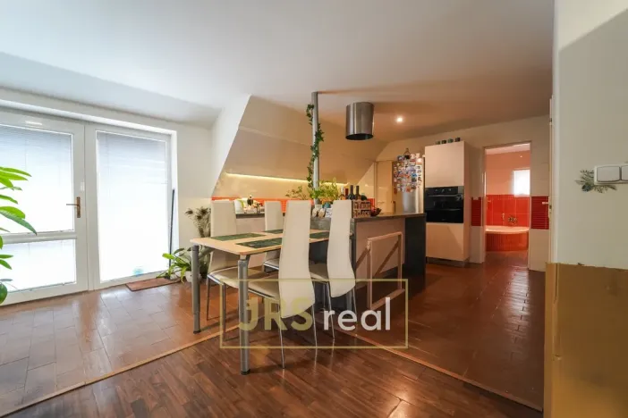 Prodej komerční nemovitosti, Hovorany, 141 m2