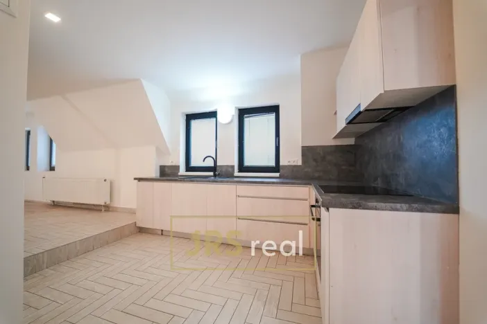 Prodej komerční nemovitosti, Hovorany, 141 m2