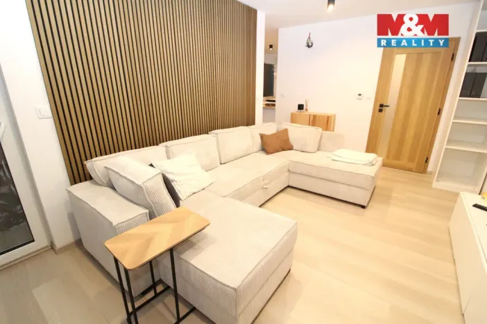 Pronájem bytu 2+1, Měšice, Revoluční, 42 m2