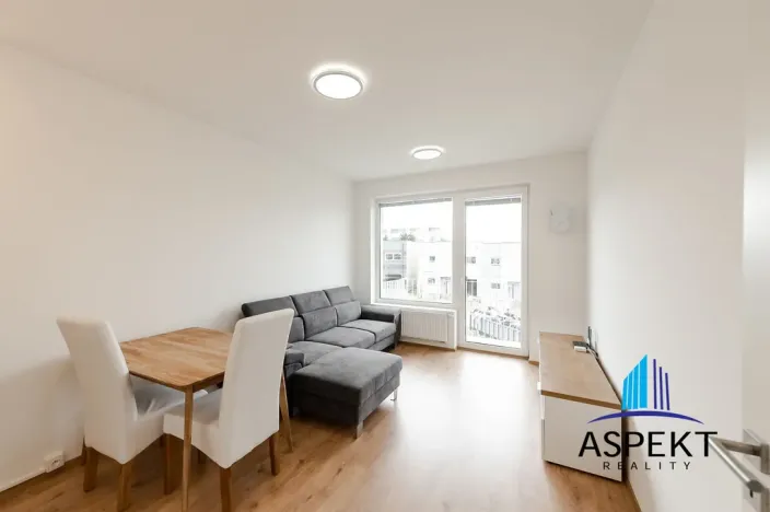 Pronájem bytu 2+kk, Praha, Formanská, 42 m2