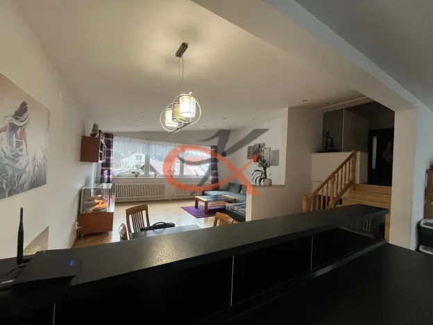 Prodej rodinného domu, Vlčková, 237 m2