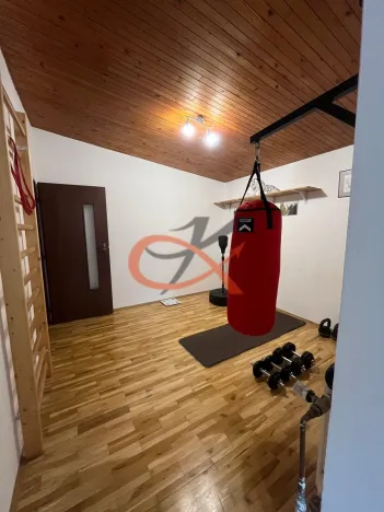 Prodej rodinného domu, Vlčková, 237 m2