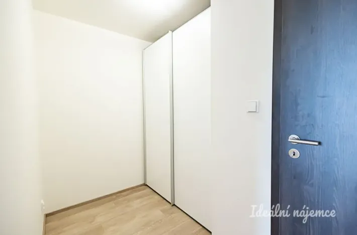 Pronájem bytu 2+kk, Praha, Jankovcova, 55 m2