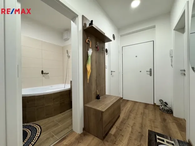 Pronájem bytu 2+kk, Olomouc - Slavonín, Topolová, 55 m2