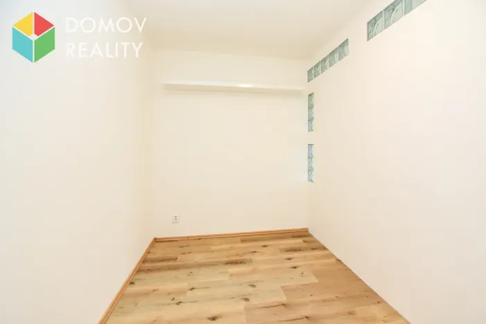 Prodej bytu 1+1, Praha - Hostivař, plukovníka Mráze, 38 m2