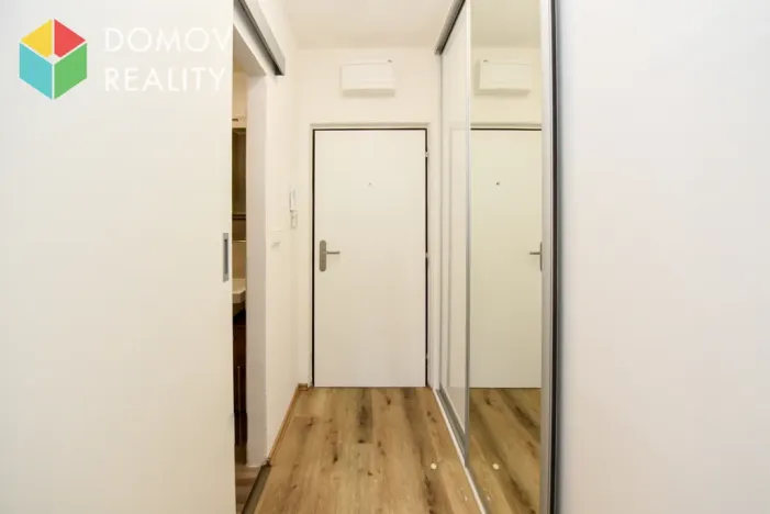 Prodej bytu 1+1, Praha - Hostivař, plukovníka Mráze, 38 m2