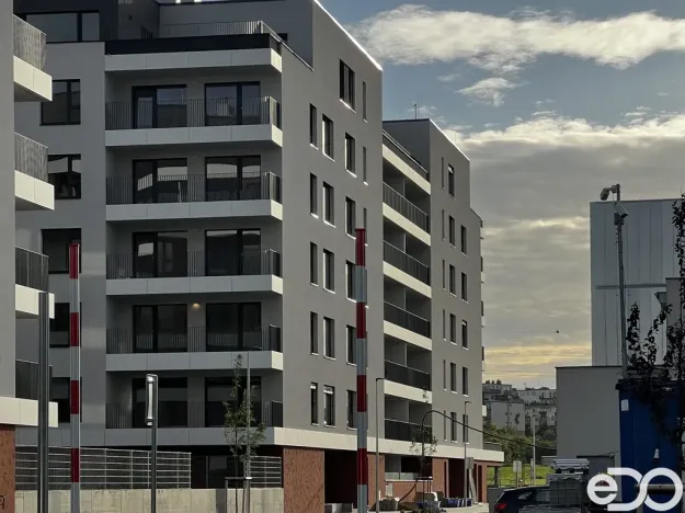 Pronájem bytu 1+kk, Praha, Vyletalova, 33 m2