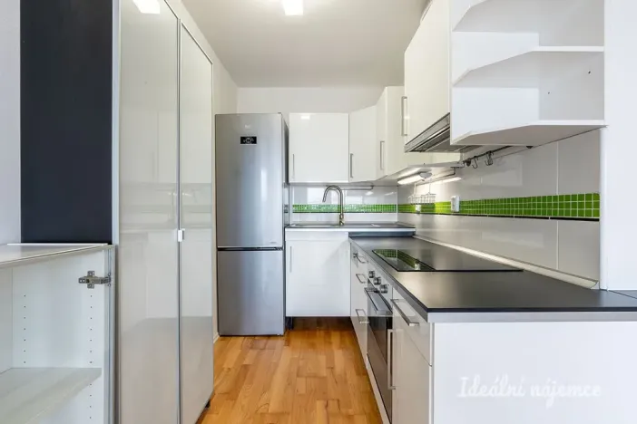 Pronájem bytu 2+kk, Praha - Kobylisy, Šiškova, 46 m2