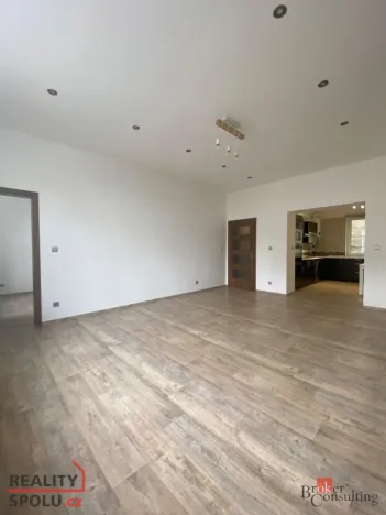 Pronájem bytu 2+1, Opava - Předměstí, Komenského, 69 m2