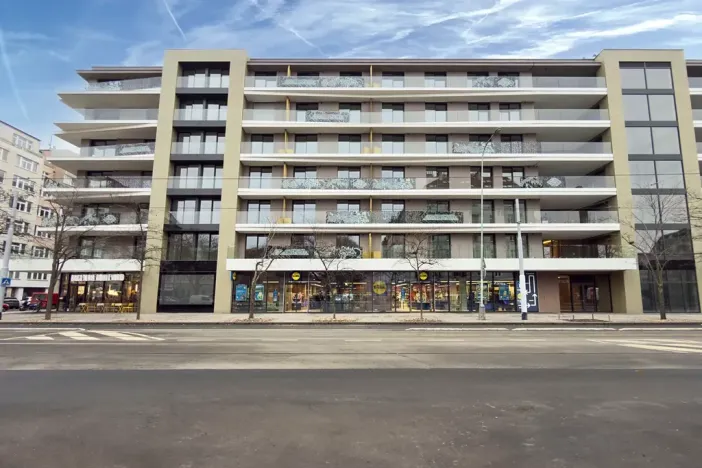 Pronájem bytu 2+kk, Praha - Holešovice, Komunardů, 60 m2