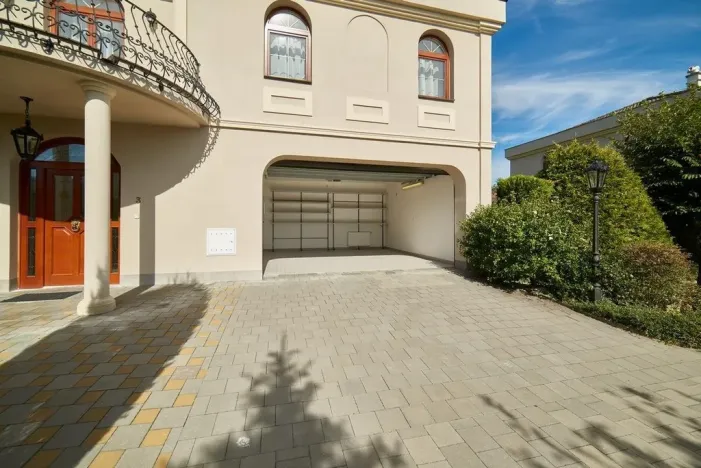 Pronájem vily, Praha - Nebušice, Nebušická, 255 m2