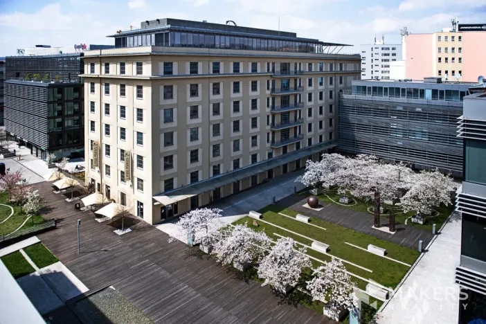 Pronájem kanceláře, Praha - Holešovice, Jankovcova, 231 m2