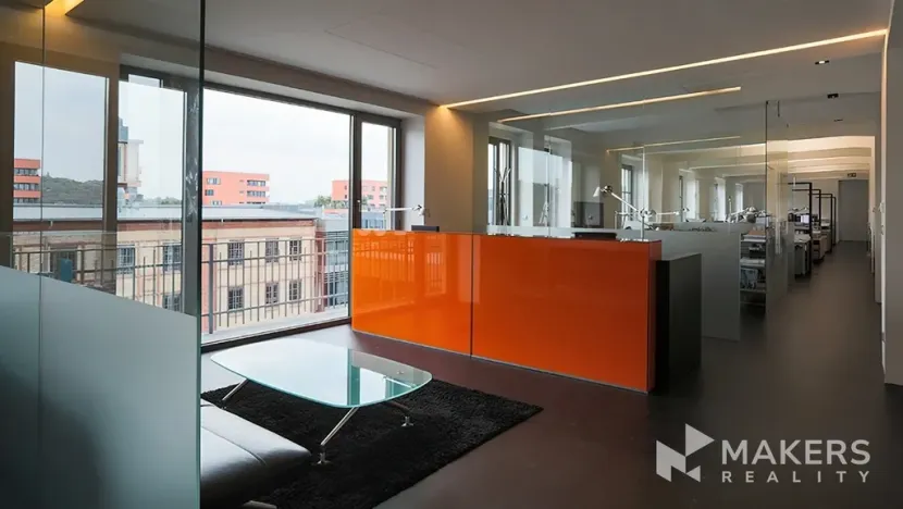 Pronájem kanceláře, Praha - Holešovice, Jankovcova, 226 m2