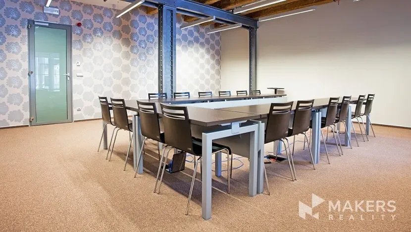 Pronájem kanceláře, Praha - Holešovice, V háji, 330 m2