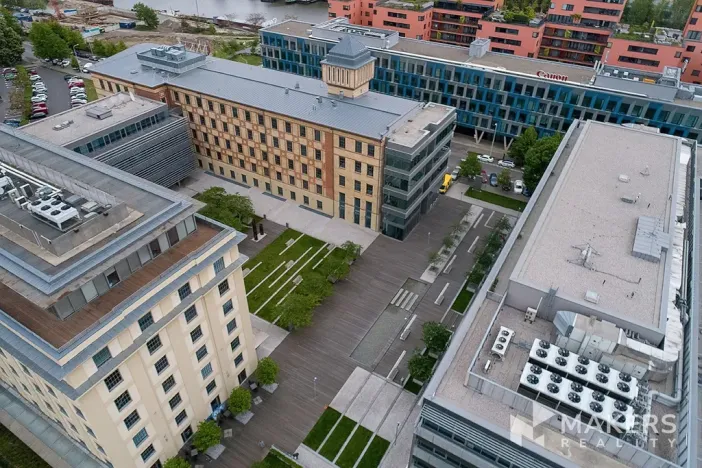 Pronájem kanceláře, Praha - Holešovice, V háji, 330 m2