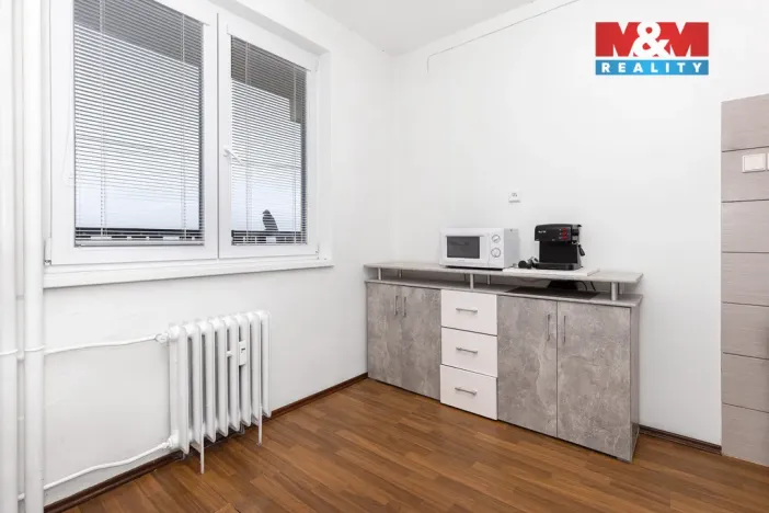 Prodej bytu 3+1, Pardubice - Studánka, Na Drážce, 82 m2