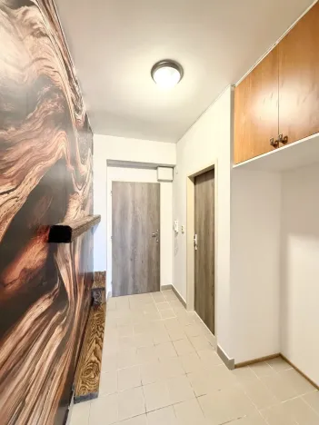 Pronájem bytu 1+kk, Liberec - Liberec VII-Horní Růžodol, Jeronýmova, 35 m2