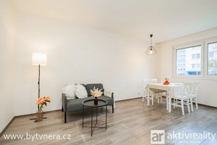 Prodej bytu 2+1, Neratovice, 28. října, 52 m2