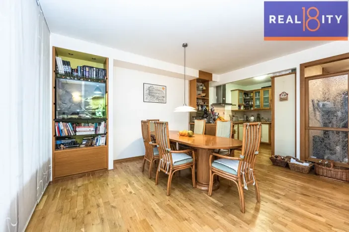 Prodej bytu 3+kk, Praha, Semilská, 105 m2