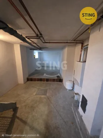 Pronájem výrobních prostor, Vršovice, 316 m2