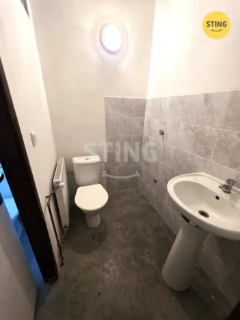 Pronájem výrobních prostor, Vršovice, 316 m2