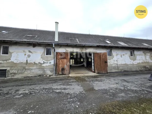 Pronájem výrobních prostor, Vršovice, 316 m2