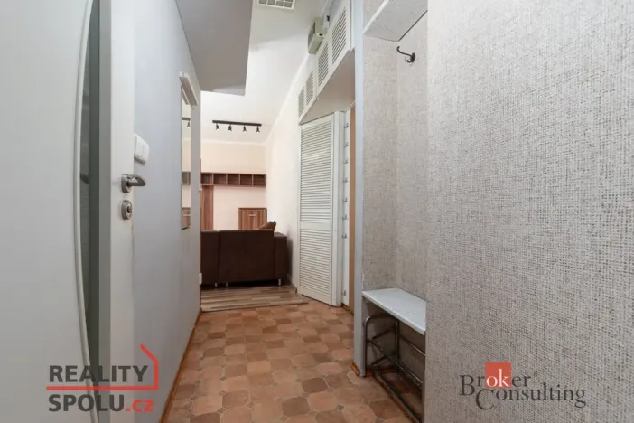 Pronájem bytu 2+kk, Ostrava - Poruba, Slavíkova, 51 m2