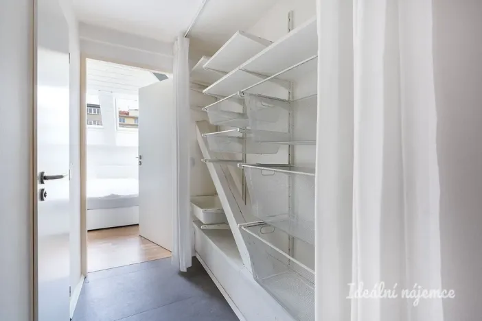 Pronájem bytu 3+kk, Praha - Vršovice, 28. pluku, 54 m2