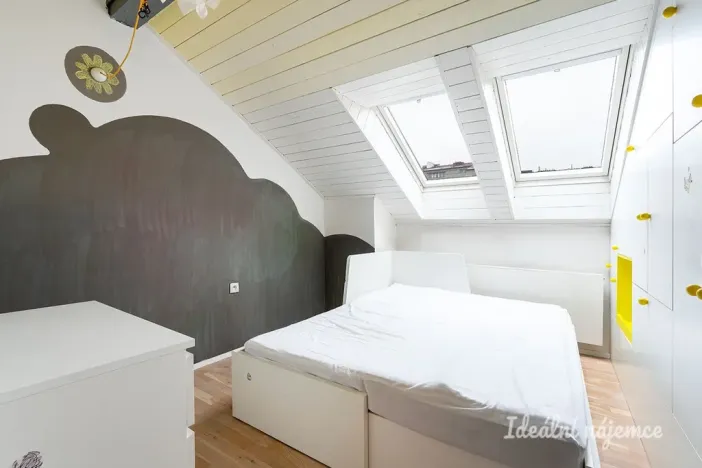 Pronájem bytu 2+1, Praha - Vršovice, 28. pluku, 54 m2