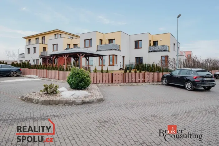 Prodej bytu 2+kk, Lavičky, 44 m2