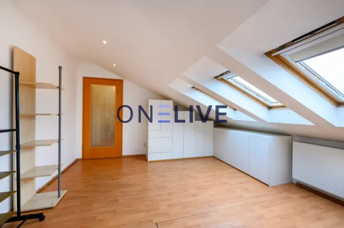 Pronájem bytu 3+1, Praha - Holešovice, 89 m2