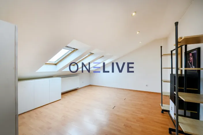 Pronájem bytu 3+1, Praha - Holešovice, 89 m2